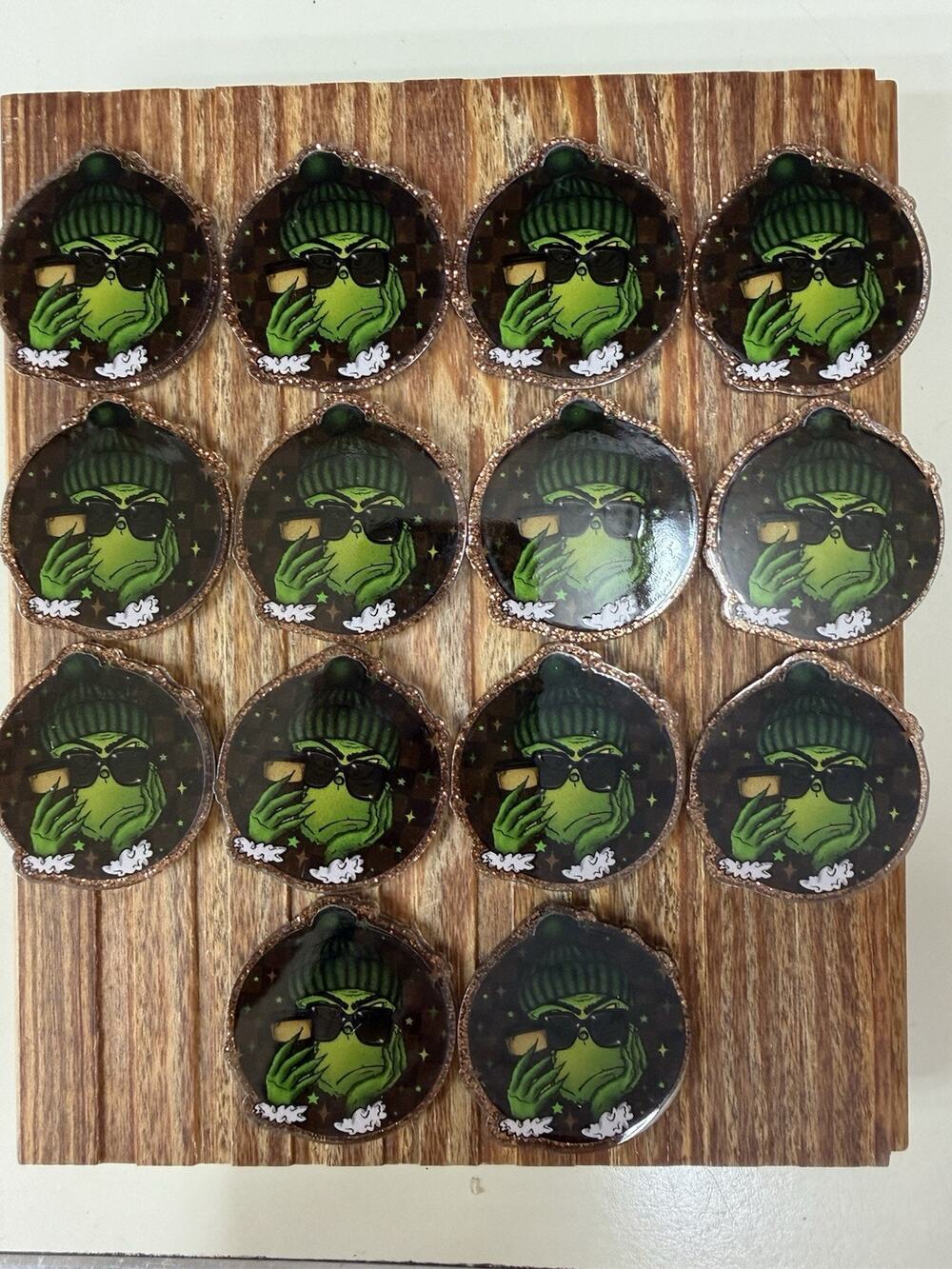 14 Pc Coffee Grinch Acrylic Flatbacks